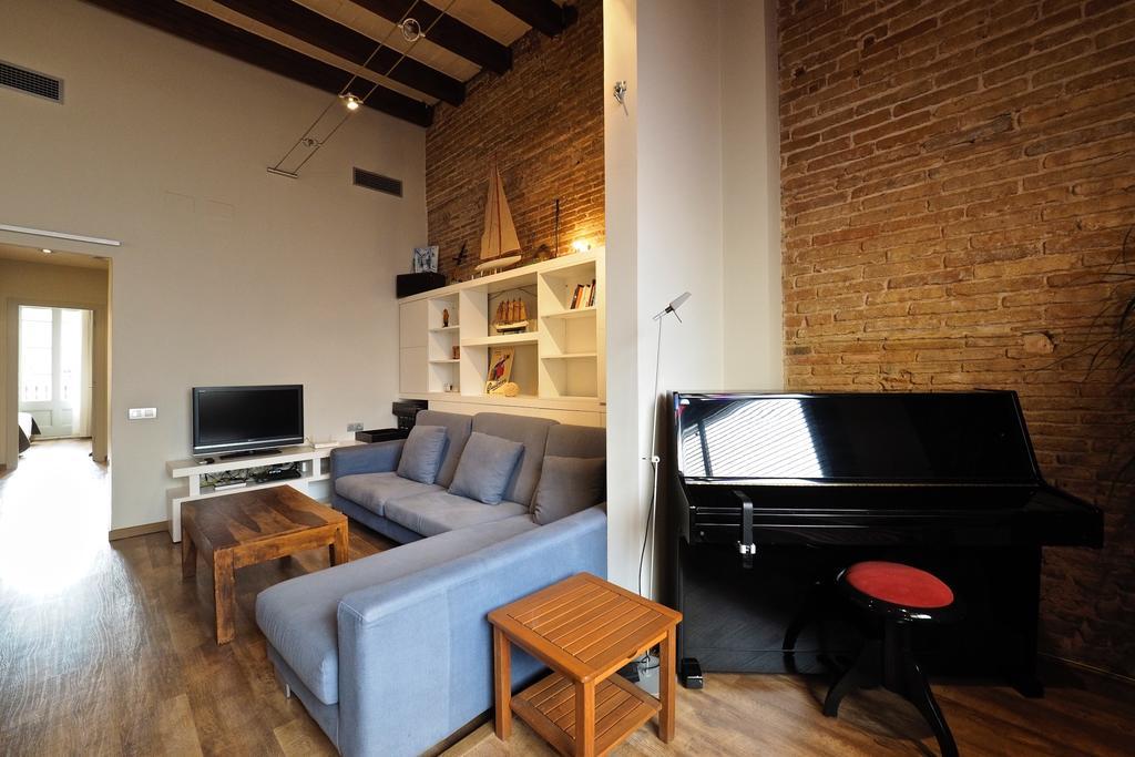 Gracia Terrace Design Apartment บาร์เซโลนา ภายนอก รูปภาพ
